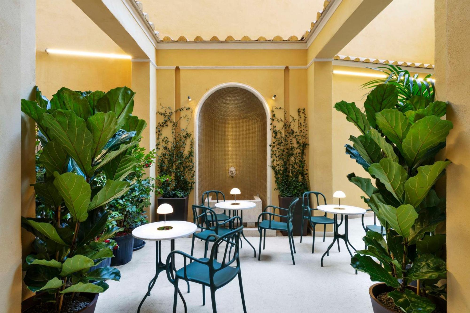 Radisson Collection Hotel, Antica Rom