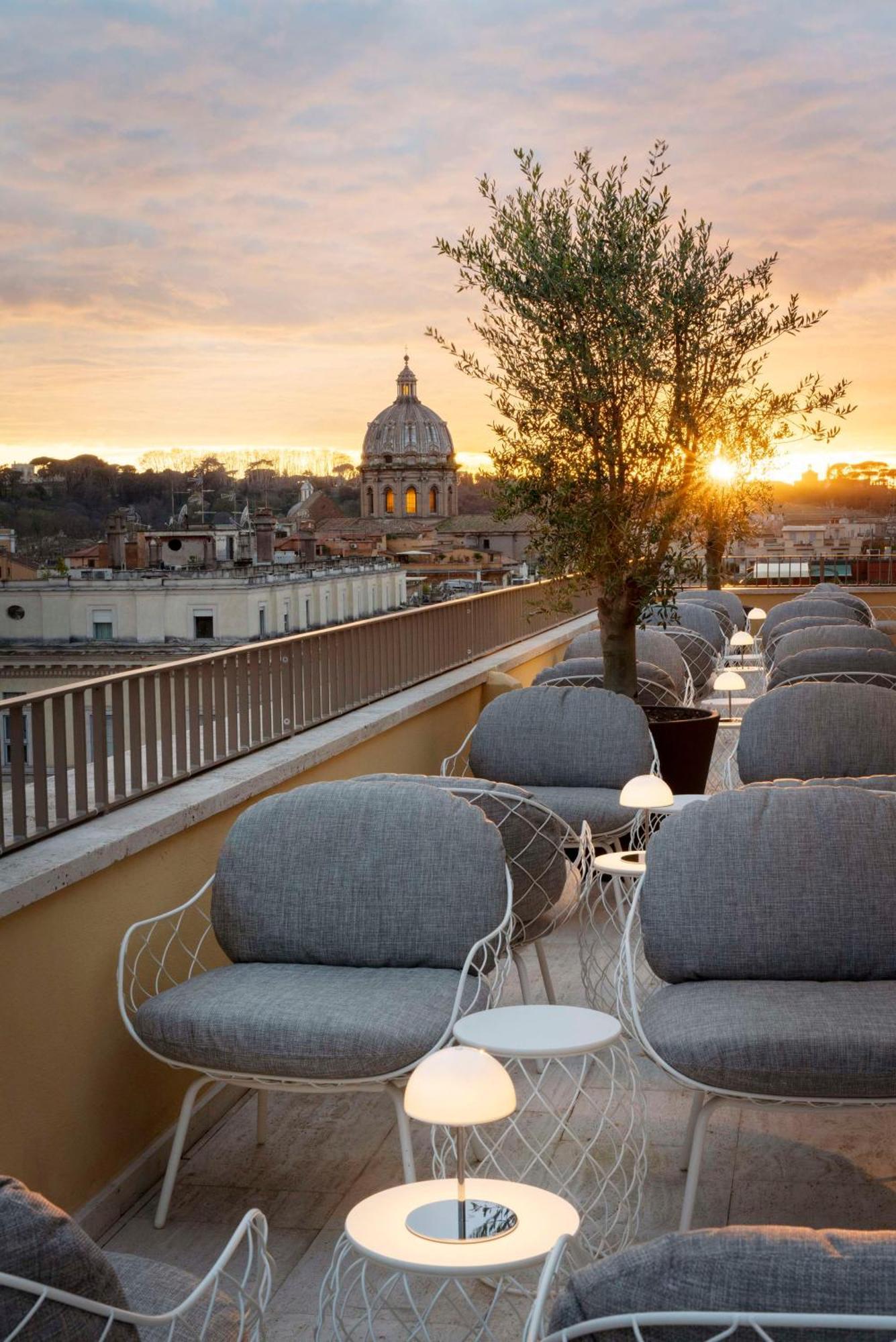Radisson Collection Hotel, Antica Hotel Rom