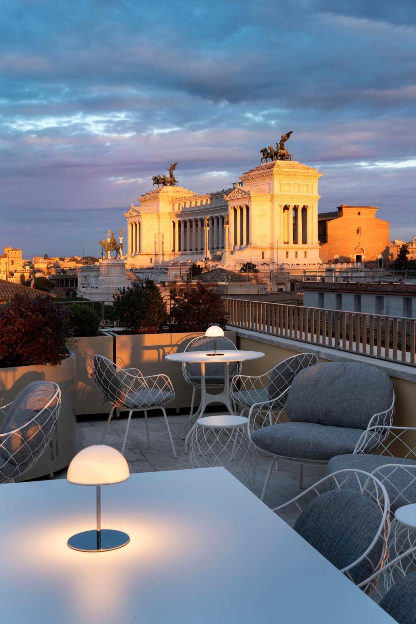 Radisson Collection Hotel, Antica 5* Rom